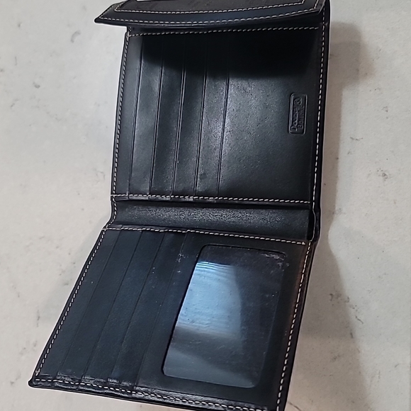 Dooney & Bourke wallet, Black - Picture 3 of 4